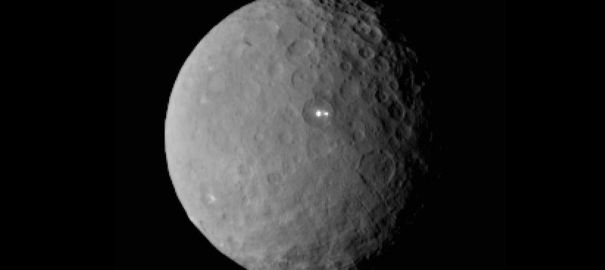 taches-lumineuses-ceres_5255535.jpg